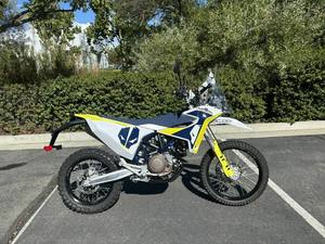มอเตอร์ไซค์วิบากแบบดูอัลสปอร์ต รุ่นพิเศษ ปี 2024 Enduro 701 ใหม่ - Product Image 4