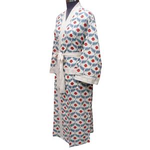 Bata de algodón de longitud completa para mujer, con estampado floral, cuello en V, manga larga, cinturón, ropa de dormir clásica, tela de punto suave, lavable a máquina, frontal - Product Image 2