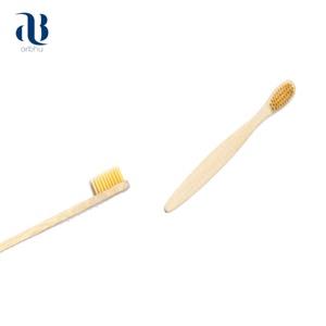 แปรงสีฟันไม้ไผ่ด้ามแบนแบบคลาสสิก แปรงสีฟันไม้ย่อยสลายได้ตามธรรมชาติ ขนแปรงทำจากถ่าน สำหรับผู้ใหญ่เพื่อสุขภาพช่องปาก - Product Image 5