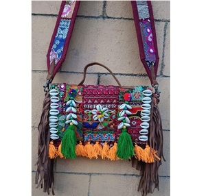 Sac à main bohème à pompons, pochette brodée patchwork, fleurs perlées, petite capacité, fermeture éclair, mode du Rajasthan, pour l'extérieur - Product Image 1