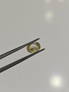 J Gems Sri Lanka - Zafiro Natural Amarillo Claro, Corte Ovalado, 3.9 CT, Certificado IGI, Gema Suelta con Juego de Color, para Joyería - Product Image 6