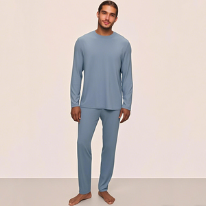 Conjunto de pijama estampado para hombre, ropa de dormir moderna de dos piezas, ropa cómoda para estar en casa, atuendo suave para uso diario en el hogar. - Product Image 5