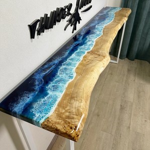 Table console en bois massif avec bord naturel, résine époxy effet vague océanique, faite à la main, mobilier d'entrée côtier, écologique, durable, moderne, de luxe, style rivière - Product Image 1
