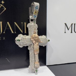 Pendentif Croix en Diamant VVS pour Homme, Plaqué Or Rose 14 carats, Style Hip Hop, Serti Baguette, Personnalisé, Certifié IGI, Bijou de Fête - Product Image 2
