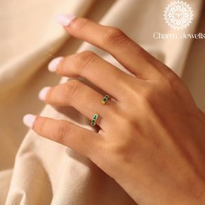 แหวนหมั้นเพชรโมอิสซาไนต์ทรงคุชชั่น 18K เงินแท้สำหรับผู้หญิงจาก Charm_Jewells ดีไซน์เรียบหรูแบบมินิมอล ประดับพลอย พร้อมใบรับรอง IGI เบอร์ 3 - Product Image 3