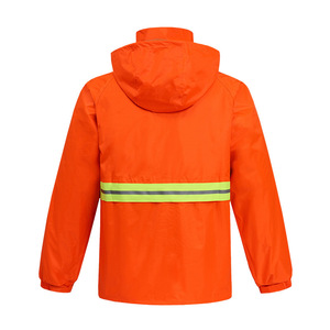 Traje de trabajo impermeable de alta visibilidad con rayas reflectantes naranjas, conjunto unisex de chaqueta y pantalones de poliéster - Product Image 4