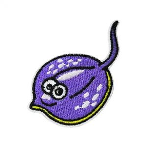 Nouvel Arrivage Écussons Brodés Personnalisés Design Tendance et Attrayant 2D 3D en Silicone, Chenille, PU, Plastique – Badges Brodés 2026 - Product Image 3