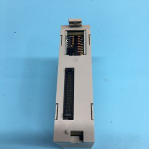 OMRON C200H-ID215 SYSMAC PROGRAMMABLE CONTROLLER - อุปกรณ์และชิ้นส่วนเซมิคอนดักเตอร์ระดับโลกที่เชื่อถือได้ - Product Image 5