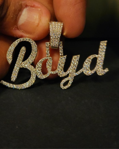 จี้ห้อยคอผู้ชายแบบฮิปฮอปประดับเพชรแล็บและมอสซาไนต์ VVS เงินแท้ 925  พร้อมสลักชื่อหรืออักษรย่อตามสั่ง - Product Image 1