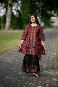Salwar Kameez traditionnel pour femme en coton jaune et vert imprimé, longueur cheville, avec fonction d'évacuation de l'humidité et panneau avant brodé - Product Image 3