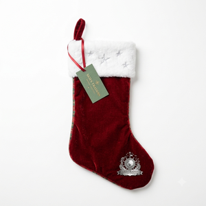 Chaussette de Noël classique personnalisée en velours rouge avec bordure en fourrure blanche et étoile argentée brodée – Sac cadeau de fêtes en gros - Product Image 1