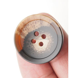 Bouton vierge en corne de buffle naturelle colorée pour vêtements – Qualité supérieure, rond - Product Image 2
