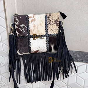 Bolso Bandolera de Piel de Vacuno con Flecos y Parches, Diseño Moderno 2026, Estilo Bohemio para Mujer - Product Image 1