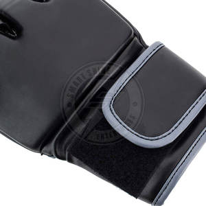 Fabriqué au Pakistan, vêtements d'entraînement légers pour le combat, gants de MMA professionnels, fabriqués avec les meilleurs matériaux, gants de MMA. - Product Image 4