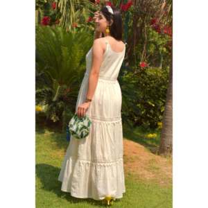 Vestido de Verano Blanco de Algodón - Transpirable con Tirantes Finos, Estilo Sencillo, Silueta Holgada, Cintura Natural, Talla XS para Ocio - Product Image 1