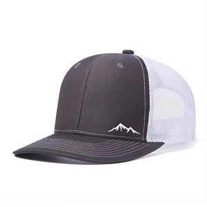 Casquette Snapback Noire à 6 Panneaux, Réglable avec Boucle Cuivre Argentée, Unisexe, Style Décontracté, en Tissu Sergé Couleur Unie, Effet Délavé avec Chaînes - Product Image 4