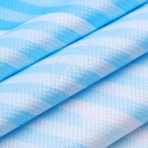 Camisetas y pantalones cortos de fútbol profesionales hechos de material duradero diseñados para máxima comodidad y rendimiento en el campo. - Product Image 5