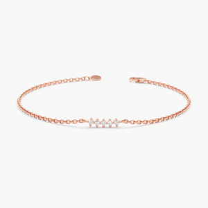 กำไลข้อมือเพชรเพาะเลี้ยง 14K โรสโกลด์ 0.05 กะรัต ประดับเพชรเม็ดเล็ก ดีไซน์เรียบหรู สไตล์มินิมอล เหมาะสำหรับใส่ทุกวัน - Product Image 5
