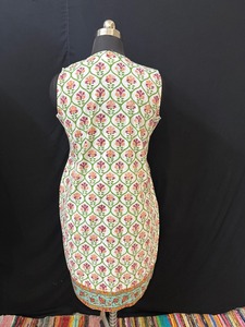 Robe en coton faite à la main avec imprimé floral indien, sans manches, mi-longue, avec poches, tenue décontractée d'été pour les vacances - Product Image 3