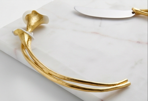 Juego de espátulas para queso de diseño antiguo con mango dorado y tabla de cortar, ideal para uso en la cocina, vajilla y uso doméstico. - Product Image 2