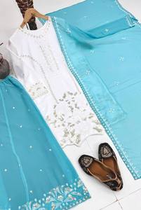 Collections haut de gamme de tenues prêtes à porter (haut, bas et dupatta) 2026, avec broderie au fil sur le bas et le dupatta, conçues pour un ajustement parfait - Product Image 5