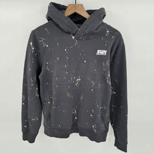 เสื้อฮู้ดดี้ผู้ชายดีไซน์ล่าสุดปี 2026 ระบายอากาศได้ดี เป็นมิตรกับสิ่งแวดล้อม ผลิตจากผ้าฝ้าย 100% สไตล์ดิสเทรส สำหรับฤดูหนาว ราคาถูก ผลิตในประเทศปากีสถาน - Product Image 1