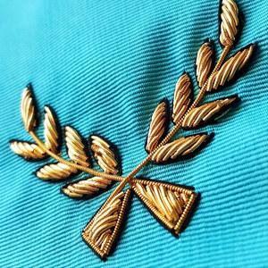 Master Sash French Groussier Rite - Cuadrado, Compás, Acacia y Estrella Moire, bordado a mano con hilo de oro. - Product Image 2