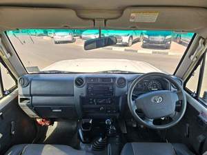 Meilleure offre LandCruiserS LC78 Troop Carrier |   4.2L Diesel Manuel |   Exportation RHD uniquement |   Véhicule tout-terrain 4x4 robuste - Product Image 2