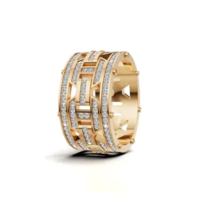 Bague en diamant pour homme Aurelian Link au design élégant, diamant de laboratoire taille ronde en or jaune 18 carats, 226 diamants pour l'exportation - Product Image 2