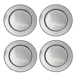 Assiette de service décorative ronde en aluminium doré, faite à la main, avec bordure vieillie, pour la restauration fine et les événements - Product Image 6