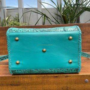 2025 meilleure vente en gros cuir repoussé à la main en cuir de vachette durable sac de voyage nuit week-end sac de sport avec fermeture éclair - Product Image 5