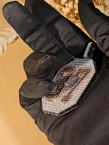 Pendentif numéro glacé en argent et pierre noire Bijoux hip hop de style personnalisé pour homme - Product Image 3