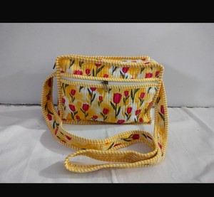 Nouveaux sacs en coton écologiques de couleur jaune, légers, sacs de shopping d'été, sacs à bandoulière faits à la main, imprimés en bloc, matelassés, sacs pratiques avec poches - Product Image 4