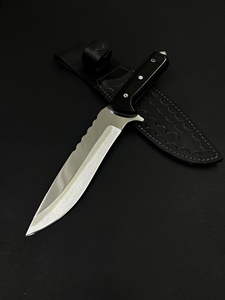 Cuchillo de Camping de Acero Inoxidable con Hoja Fija, Cuchillo de Caza con Mango de Micarta Negra y Funda de Cuero - Product Image 5