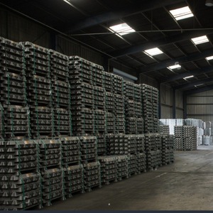 Lingotes de Aluminio Primario A7, 100% Pureza, Suministro a Granel para Exportación, para Fundidoras, Refinerías de Metales, Compradores y Plantas de Fundición, Listos para Entrega - Product Image 3