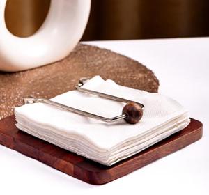 Porte-serviettes en papier moderne avec poignée en boule de bois sur plateau en bois - Product Image 1
