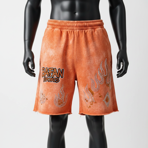 Shorts pour femmes en coton polyester molletonné, délavé à l'acide, couleur orange, avec logo brodé et strass thermocollés - Product Image 1