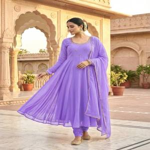 Robe Georgette VASTRA COTTAGE avec broderie à la main en miroir, manches longues, dupatta assorti avec bordure Chamosa - Product Image 5