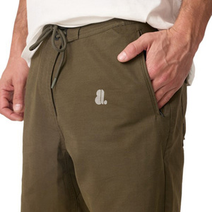 Pantalones Cortos Bermuda para Hombre, Color Verde Oliva Sólido, Logotipo Frontal, Cintura Alta, Cordón Ajustable, Bolsillos, Ropa Casual, Secado Rápido, Tela de Algodón Transpirable - Product Image 6