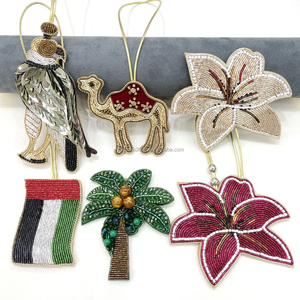 Pendentifs breloques chrétiens en laiton plaqué or, ornés de perles et de pierres précieuses en forme de diamant teint, vente en gros - Product Image 4