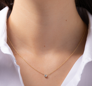 Elegante Collar con Colgante de Diamante Redondo Cultivado en Laboratorio en Oro, Oro Rosa, Oro Blanco o Plata, Certificado IGI D-E-F - Product Image 1