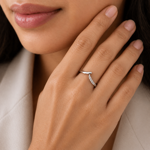 Anillo Infinito de Plata de Ley 925 para Mujer con Circonita Cúbica, Minimalista, Moderno, Elegante, Acabado Pulido, para Uso Diario - Product Image 4