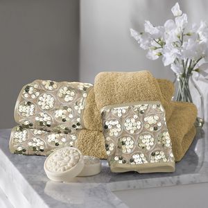 Modern Luxury 3-Piece Bathroom <b>Towel</b> <b>Set</b> Contemporary Decor Bling for Champagne Gold Soft Plush and Highly Absorbent <b>Bath</b> <b>Towels</b> - Product Image 5