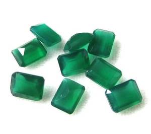 Vente en gros de pierres précieuses en onyx vert naturel de haute qualité, taillées en octogone à facettes, pierres précieuses en onyx vert calibrées pour la fabrication de bijoux - Product Image 4