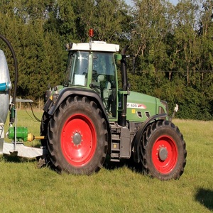 TRACTOR MASSEY FERGUSON USADO EN BUEN ESTADO, Ordene Ahora a Precio de Mayoreo, Envío Rápido, Tractores de Calidad - Product Image 1