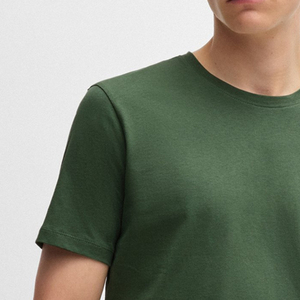 Camiseta para Hombre con Diseño de Logotipo Personalizable para Compradores al por Mayor, Diseño Elegante de Media Manga, Ligera y Cómoda - Product Image 3