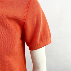 Lot en gros de chemises solides anti-rides orange – 100 % coton durable pour hommes, idéales pour les uniformes et les vêtements de sport - Product Image 4