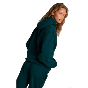 Sweat à capuche femme à manches longues à la mode sweat-shirt surdimensionné doux polaire pull haut Logo personnalisé vente en gros fabricant de vêtements - Product Image 4