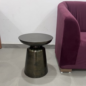 Mesa Auxiliar Redonda de Metal de Estilo Industrial Moderno, Mesa Lateral de Hierro con Acabado Antiguo para Sala de Estar y Dormitorio, Taburete y Mesa Auxiliar 2 en 1 - Product Image 1