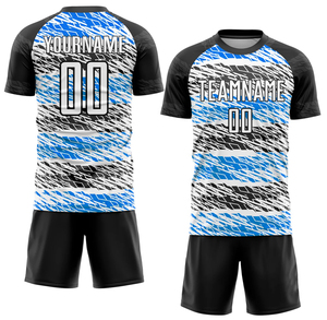 เสื้อฟุตบอลแบบแห้งเร็ว พิมพ์ลายแบบซับลิเมชั่น ระบายอากาศได้ดี เป็นมิตรกับสิ่งแวดล้อม ผลิตจากโพลีเอสเตอร์ 100% ป้องกันแบคทีเรีย ชุดทีมเต็มรูปแบบ สำหรับผู้ชาย พร้อมโลโก้แบบกำหนดเอง - Product Image 5